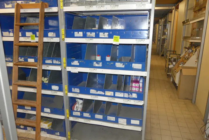 Konvolut Sanitär & Installation & Heizungstechnik, Zubehör, divers Umfang: Feldinhalt, ohne Kisten